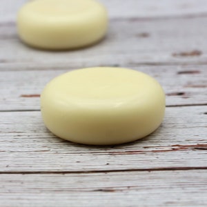 AUSTRALIAN SANDALWOOD & ROSE Solid Hair Conditioner Bar, Argan Oil, Pro Vitamin B5, Quinoa Protein, Essential Oils, Zero Waste, Vegan image 2