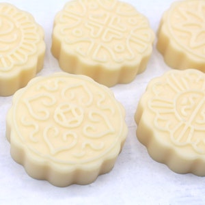 Toasted Marshmallow Solid LOTION BAR with Cocoa Butter, Illipe Butter, Candelilla wax, Dry Skin Solid Lotion, Vegan