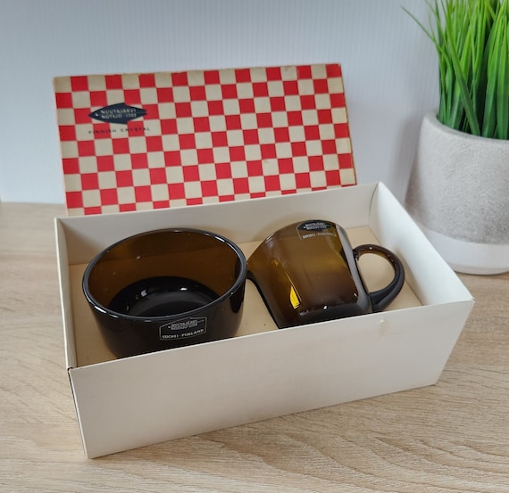 NUUTAJÄRVI NOTSJÖ Brown Glass Cream and Sugar Set Designed by Saara Hopea, NEW in Box, Original Sticker,  Mid Century Glass, Modern Design