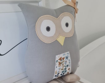 Hibou musical pour bébé : une chouette compagnie pour des nuits douces. Accompagnez le sommeil de votre enfant avec notre doudou Musical.