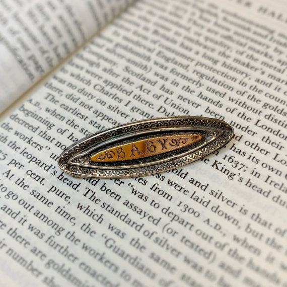 Sterling silver baby brooch Sterling silver baby brooch