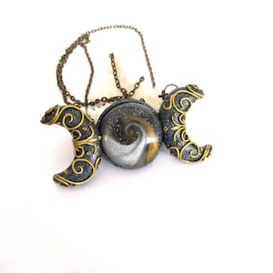 Moon Goddess necklace Triple moon necklace Wiccan Witchcraft jewelry Pagan Crescent moon Celestial jewelry Birthday jewelry gift for her