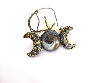 Collier Déesse de la Lune Collier Triple lune Wiccan Bijoux de sorcellerie Croissant de Lune païen Bijoux célestes Bijoux d’anniversaire cadeau pour elle