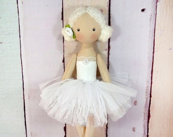muñeca bailarina, muñeca textil, muñeca decorativa, muñecas coleccionables, muñeca de algodón, muñeca de trapo