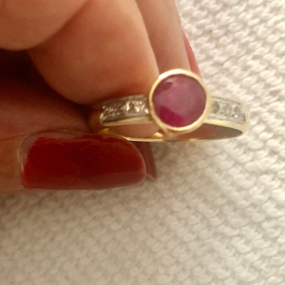 Vintage Ruby and Damond Ring - image 1