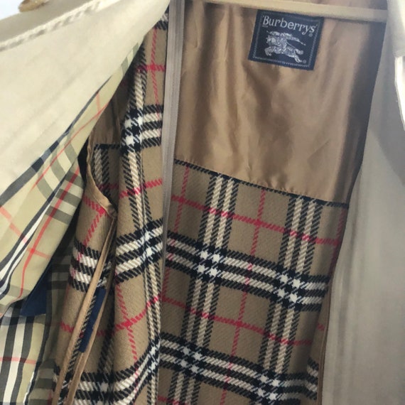 Burberry Man's Classic Raincoatzipout Lining vinta… Gem