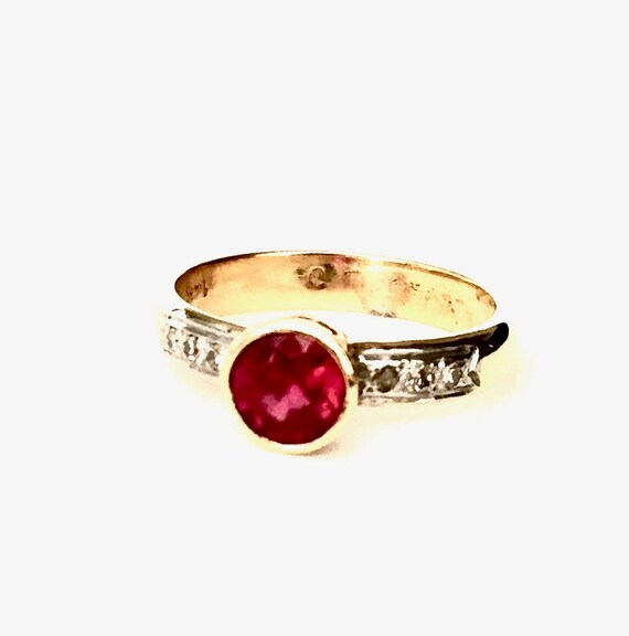 Vintage Ruby and Damond Ring - image 4
