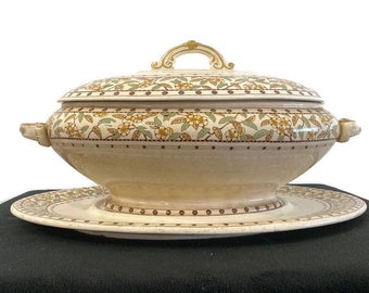 Brownfield & Sons Seringa Ceramic Tureen 19e Eeuw.