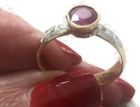 Vintage Ruby and Damond Ring - image 2