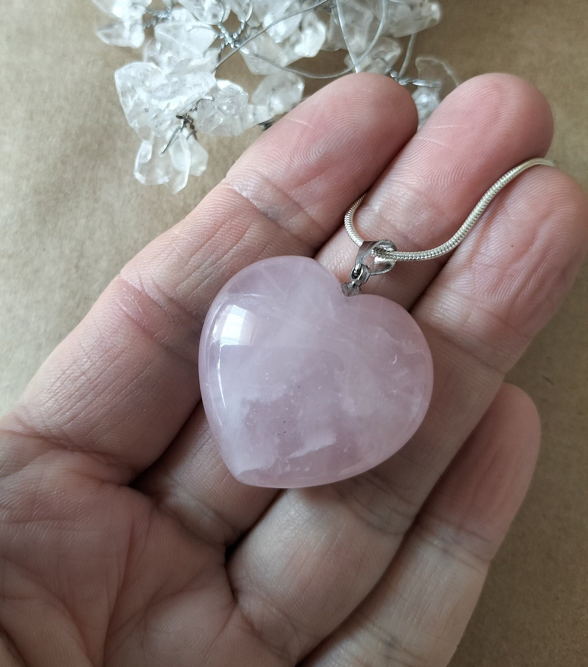 Heart shaped rose quartz necklace deals