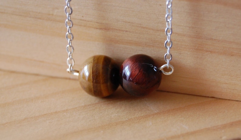 Tigers Eye Necklace,Travelers Stone Protection Stone,Solar Plexus Stone,Circle Jewelry,Gift ideas for her,Dainty Pendants,Tigers Eye Crystal