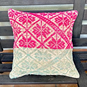 Sofa pillow Vintage Frazada Rustic pillow Texture Hand loomed Pillow andean decor kilim Peruvian wool pillow boho decorative pillow cover