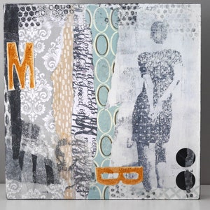 Small collage on wood, woman,fashion,modern,black and white,dots,prints,paper,Deko,auf Holz, Buchastaben,grau,gelb, by Beate Frieling