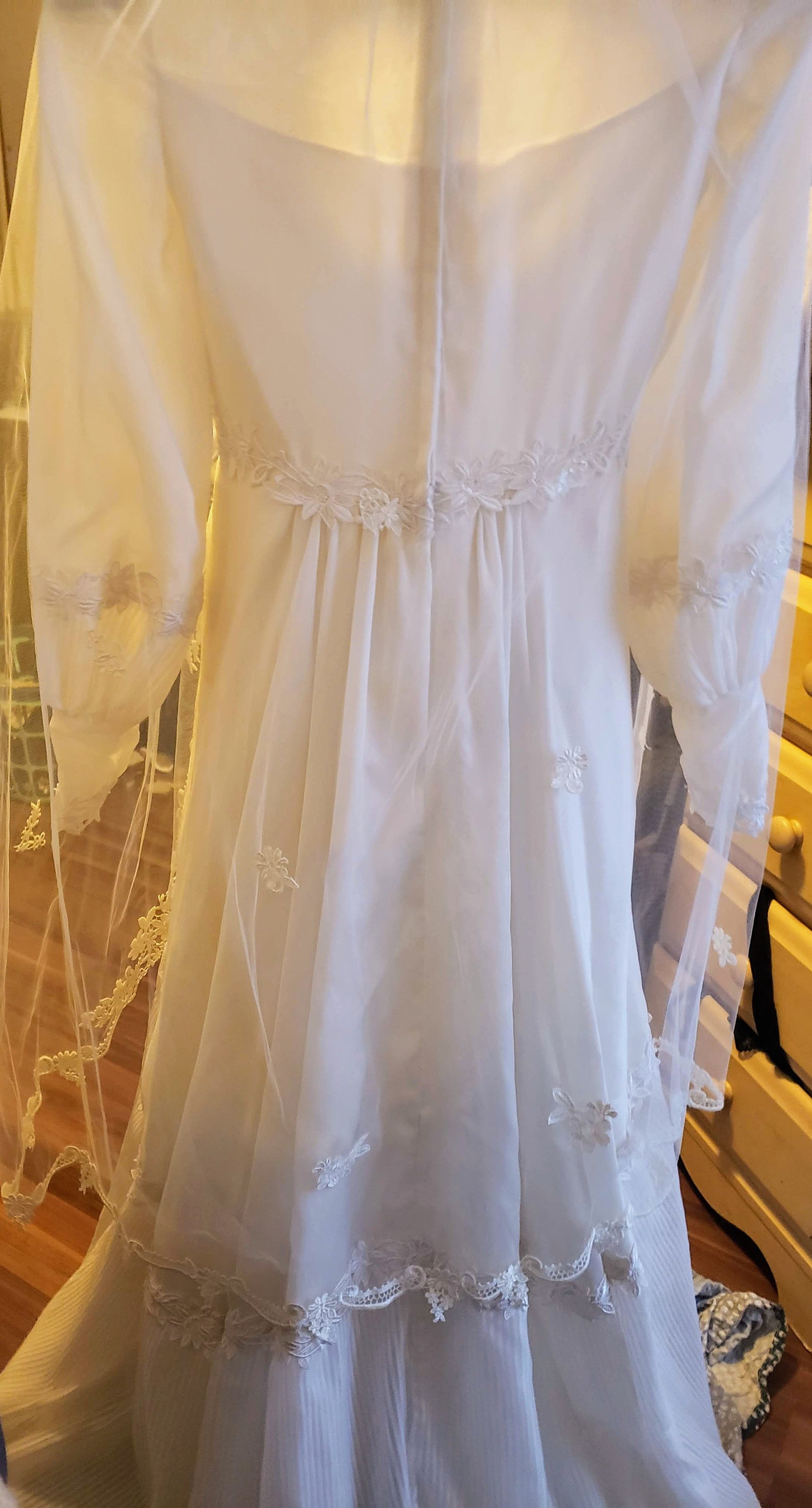Vintage William Cahill California Beverly Hills Wedding Dress and Veil ...