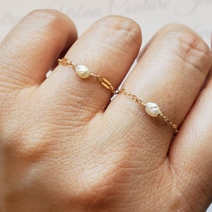 14k Gold Pearl Ring, Delicate Chain Ring, Simple Tiny Dainty Ring, Thin Stack Ring, White Pearl Ring, Tiny Gold Chain Jewelry