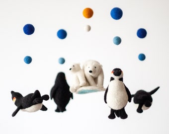 Penguin mobile, Bear Mobile, Baby Mobile, Nordic Nursery Decor, Winter Baby Shower Gift, Black And White Baby Mobile