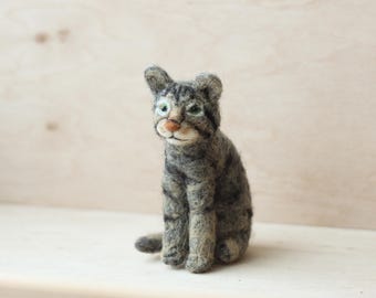 Needle Felted Cat, Felt Cat Ornament, Custom Cat Figurine