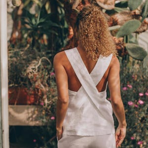 White Linen Top For Women, Sleeveless Linen Tank Top, Summer Linen Blouse, Women Linen Clothing, V-neck Tunic Top, Plus Size Boho Clothing