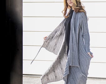 Versandfertig Merino Wolle Strickjacke, Lange Asymmetrische drapierte Wrap, Herbst-Winter-Kleidung