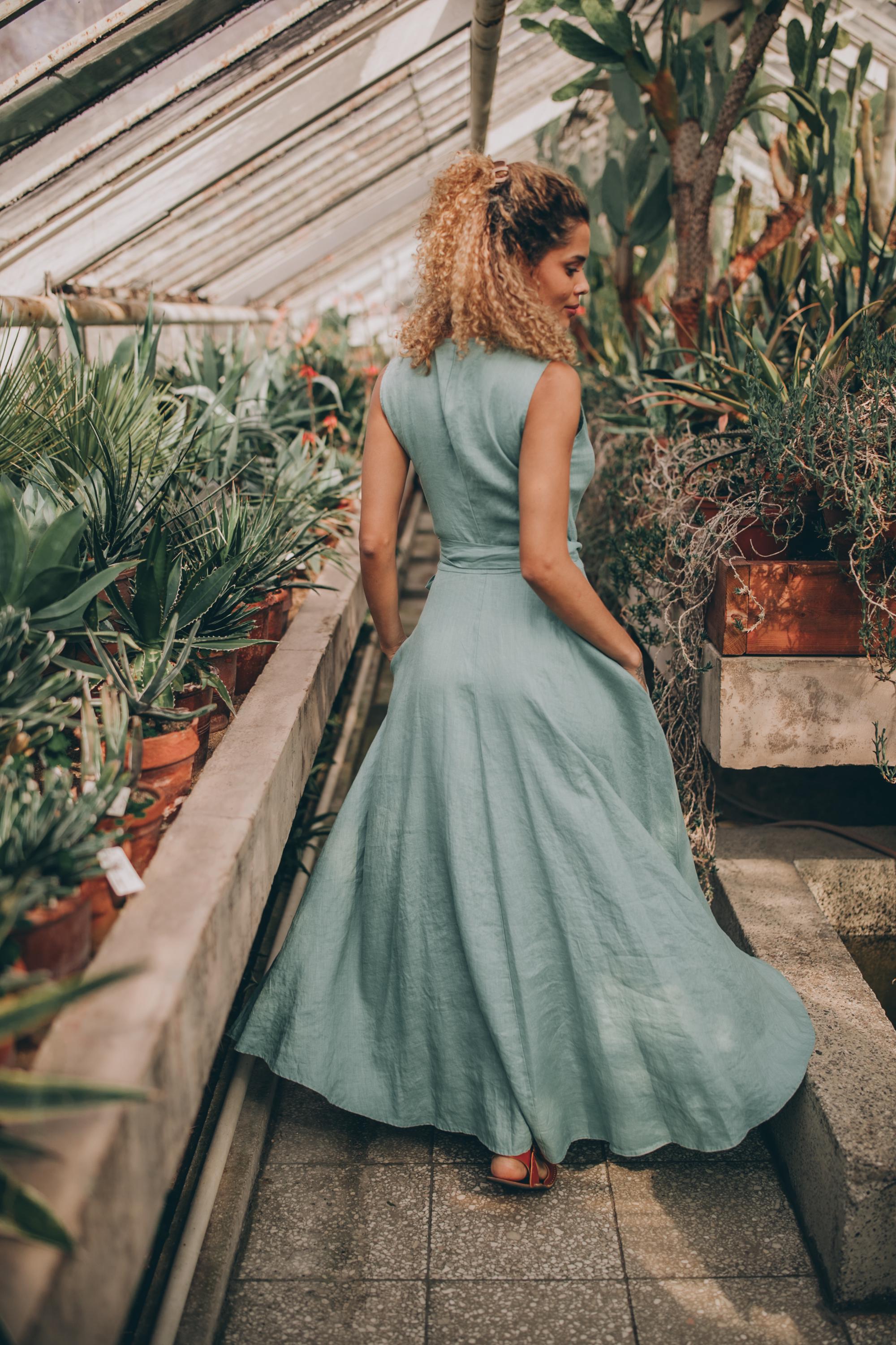 linen boho dress VisibleArt Sleeveless Linen Maxi Dress with Pockets