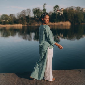 Tunique d'été en lin en turquoise poussiéreux, haut asymétrique en lin, haut grande taille, vêtements bohèmes en lin pour femme, tunique de plage, tenue d'été image 5