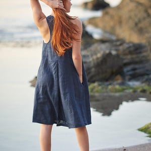 Abito corto in lino da donna, lunghezza al ginocchio, abbigliamento estivo, vestito corto immagine 6