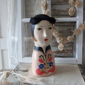 Poupée Ancienne à Restaurer – Tête Porcelaine, Corps Papier Mâché – Marque 1/2