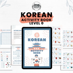 Könnte beinhalten: Ein digitales Tablet zeigt das Cover eines koreanischen Sprachlernbuches. Das Cover zeigt eine Comic-Illustration einer Person, die eine südkoreanische Flagge vor einem traditionellen koreanischen Gebäude hält. Der Titel des Buches lautet "0 Korean Activity Book".