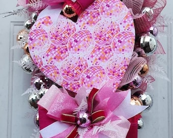 Corona de corazón con bola de discoteca / Decoración glamurosa para la puerta en San Valentín