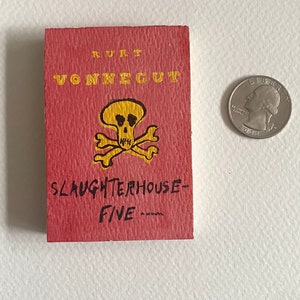 Ein kleines Gemälde von Slaughterhouse Five von Kurt Vonnegut