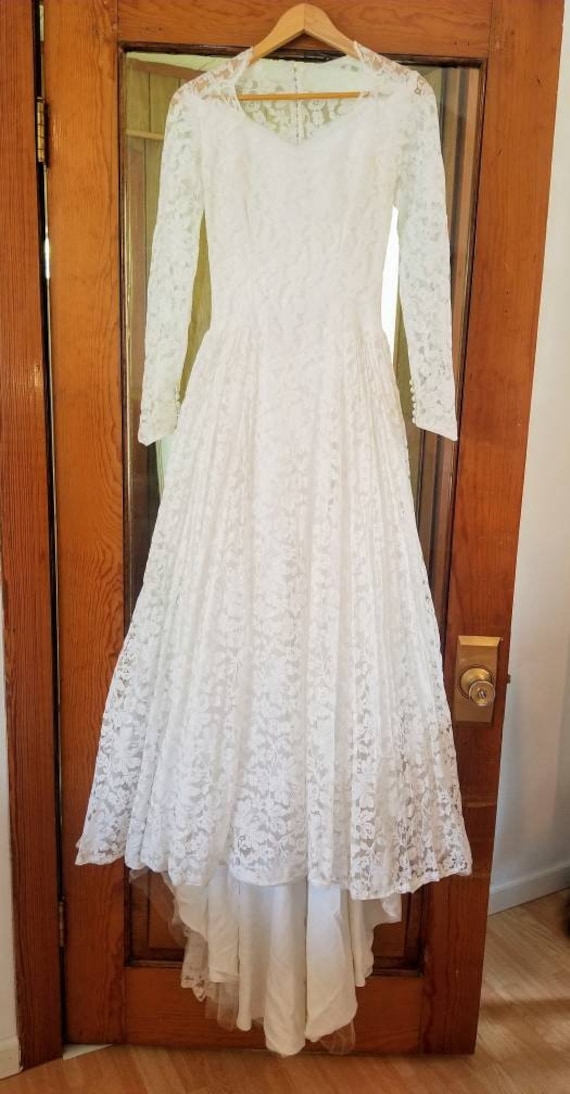 1950s wedding dress