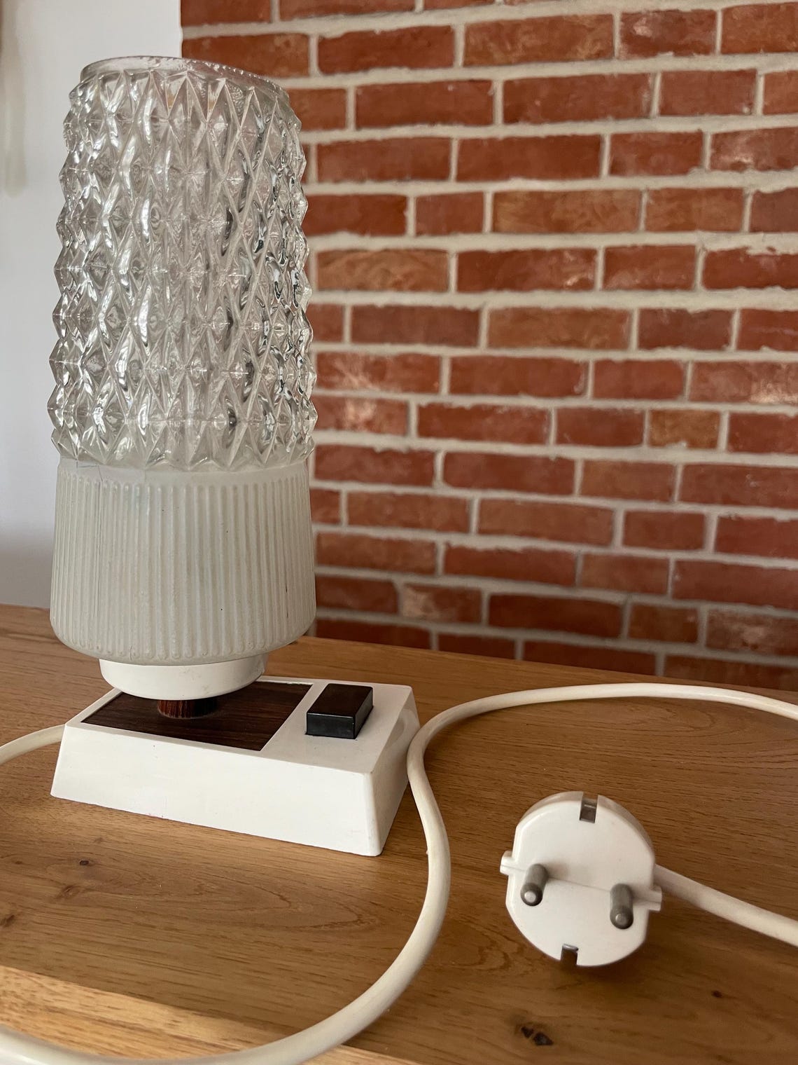 Vintage Tischleuchte mit Glasschirm Midcentury, foto 4 di 5