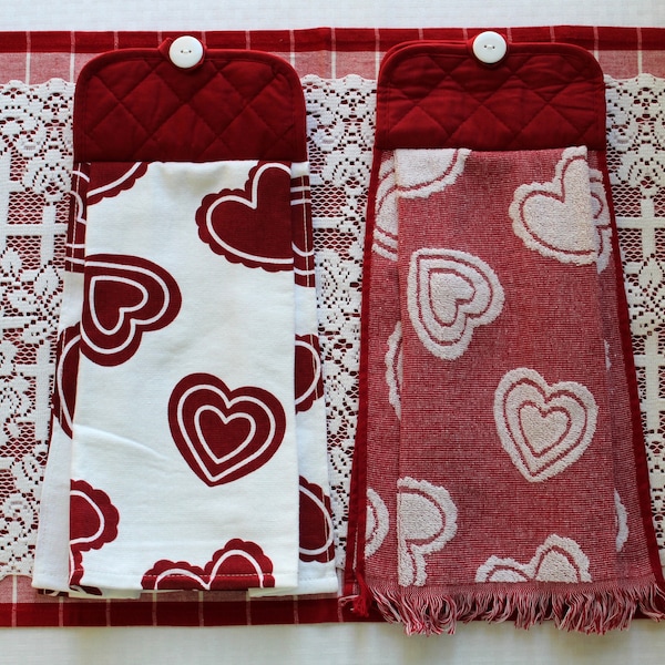 Tossed Hearts Hanging Kitchen Towels, Double-sided Hand Towels, Oven towel