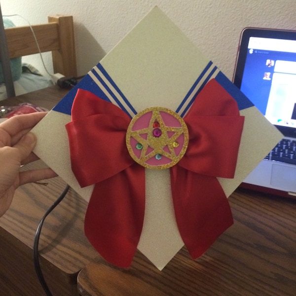 Sailor Moon Graduation cap tutorial