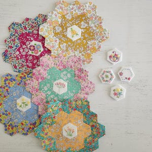 Lilabelle Lane Creations - My Garden EPP Quilt - Broderier VIT