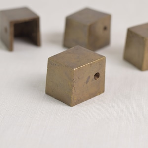 FF 84 Antique Brass Furniture Feet: 18th Century French Decor (3cm)