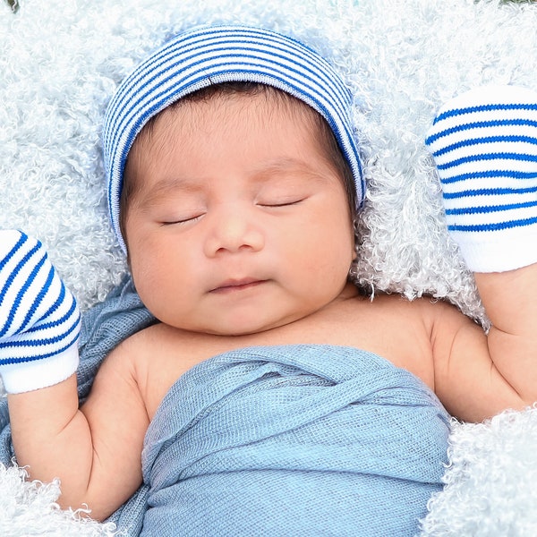 Newborn Navy & White Hat with Striped Mittens (baby girl, baby boy, unisex baby, gender neutral baby)