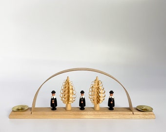 Small Advent candle arch Erzgebirge handmade singer carolers candle holder