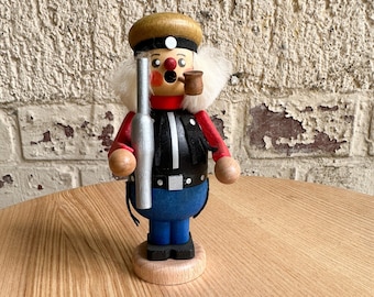small smoker wood-maker wooden figure Erzgebirge ore Mountains