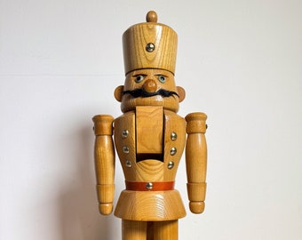 38 cm nutcracker soldier wooden figure Erzgebirge GDR 1980 natural