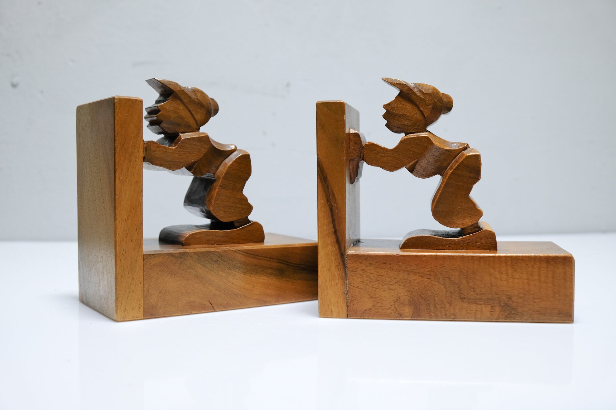 Childrens Bookends Nz A podcast where best friends talk about all things bookish. Hapii Life