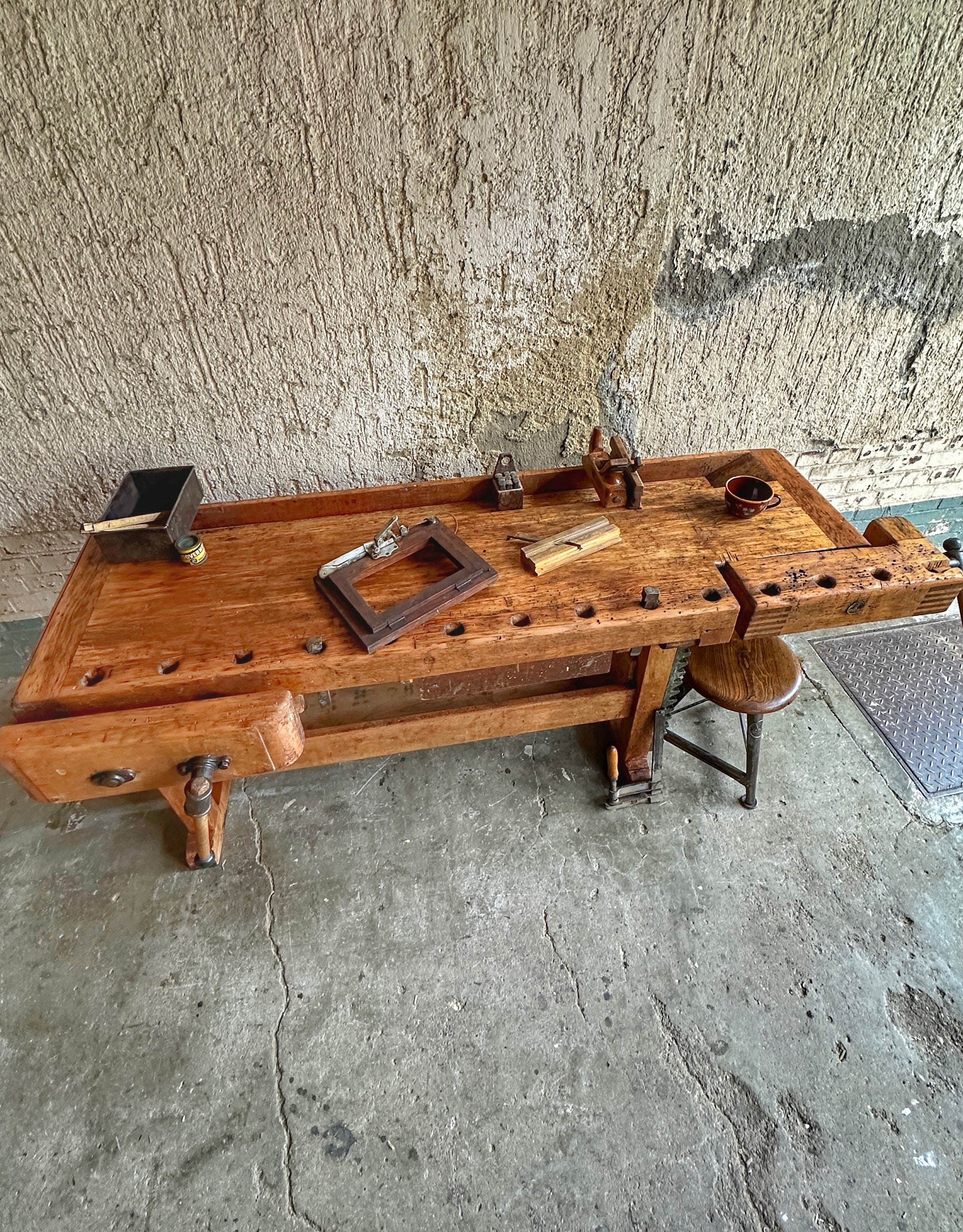 Antique work bench - .de