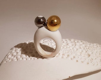 Porcelain ring, gilded with fine gold