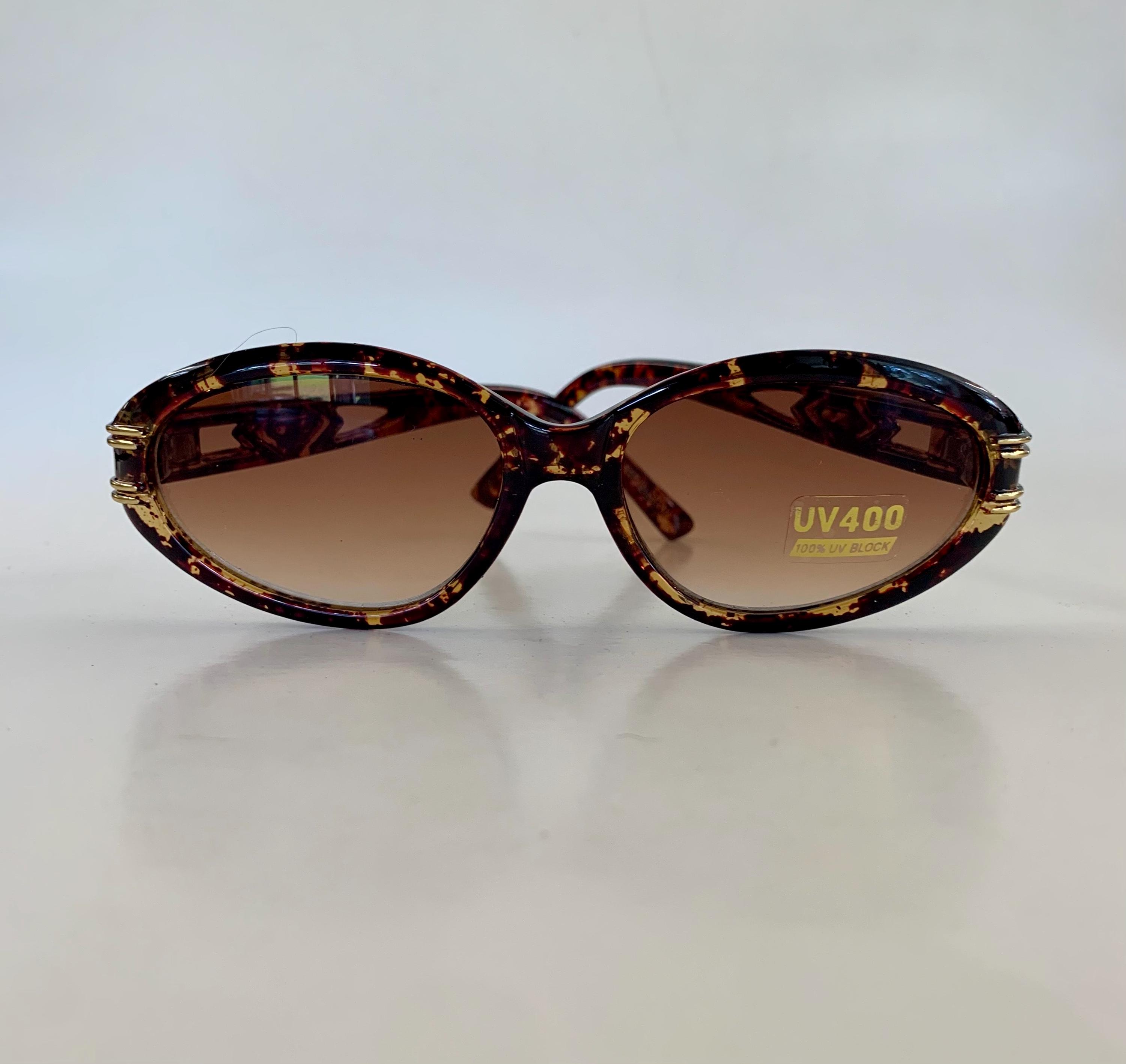 Retro Y2K Tortoiseshell Sport Luxe Cat-Eye Sunglasses with Gold Accents - Women Vintage 1980s/90s/y2k Style Tortoise Shell Sunglasses With  main image 3