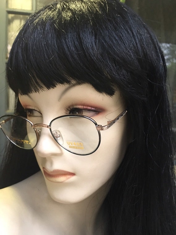 Vintage 1980s/90s  Clear Lens Black Gold Oval Fram