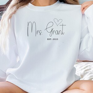 Custom Bride Last Name Sweatshirt,custom mrs.  bridal sweatshirt, engagement gift, Mrs sweatshirt, personalized sweatshirt