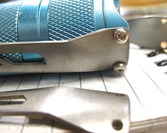 Titanium flashlight clips for convoy s2 series flashlights