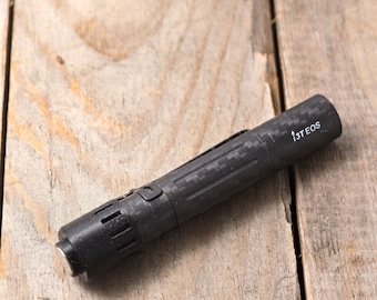 Olight i3t carbon fiber button magnet