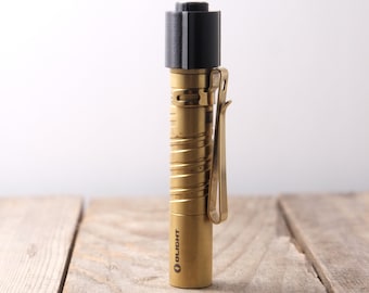 olight i3t and i3t two  button magnet (not the flashlight)