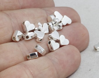 10 stuks 7 mm verzilverde hart kralen, spacer kralen, mini hart kralen, hart charmes, sierlijke charmes, kralen, verzilverde bevindingen, SH, BRT520